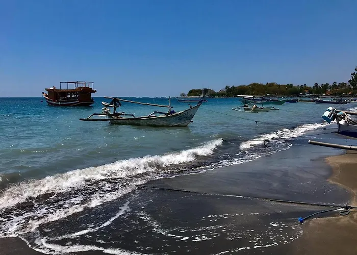 Mango Moon 3* Pemuteran
